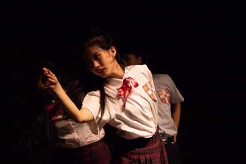 黃鈺萱 - 2018華岡成發