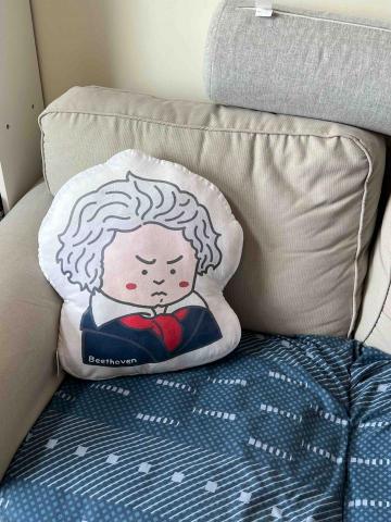 歐世淳 Jacelyn Ou - 沙發休息區