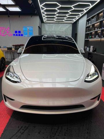 特斯拉Model Y尊榮私家接送服務 - 