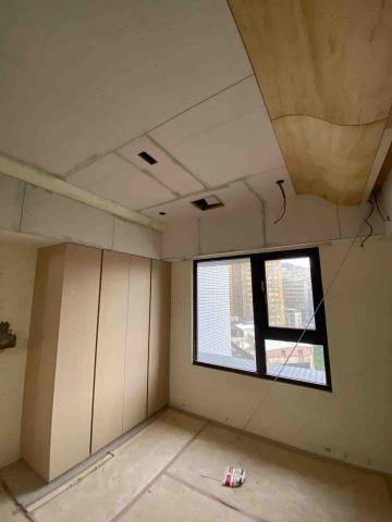 宥欣木作裝修公司 - 主臥房 
衣櫃 
跟床頭造型天花（包梁）