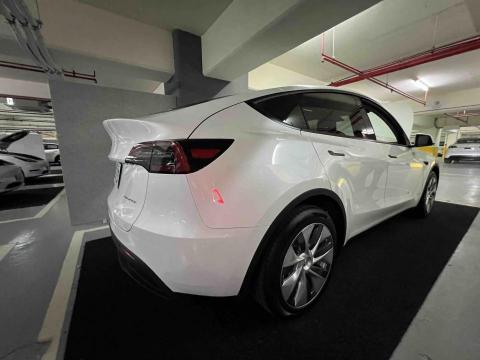 特斯拉Model Y尊榮私家接送服務 - 