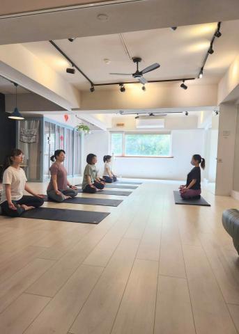 朵朵瑜珈工作室 -  朵朵瑜珈工作室 -