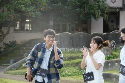 利昱翰 - 赴大溪國小舉辦營隊，以戲劇演出融入品格教育，導入課程活動與內容。