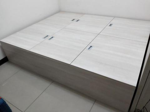木心板系統化傢俱櫃 - 榻榻收納床加鋁合金把手