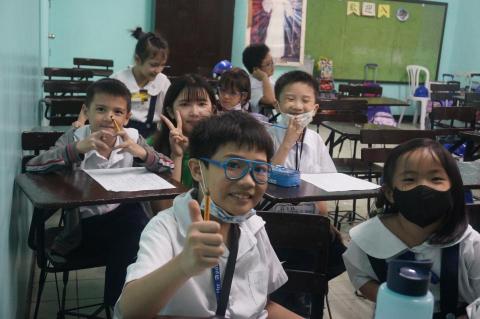 Yurou Zhou - 菲律賓小一小二中文課輔導