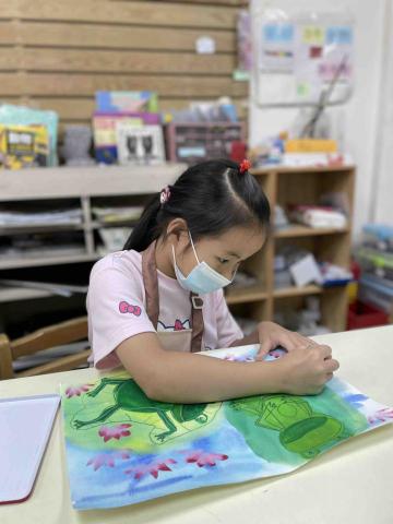 邱紫嫻 - 兒童美術水彩教學