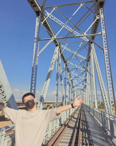 邱昱熙 - fb大頭照（很照騙請見諒  本人醜多了