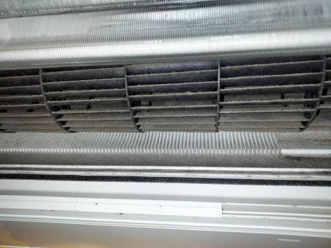 阿暉家電清洗工作室 - 分離式冷氣風鼓清洗前