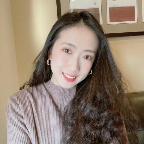 提供藝術品服務的專家Essie