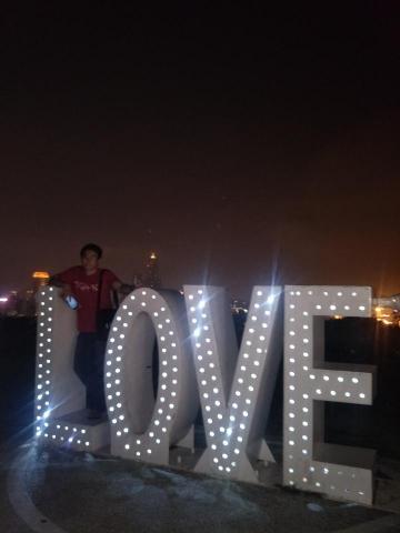 潘又微 - 壽山夜景LOVE地標