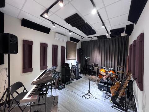 DIY MUSIC STUDIO 手作音樂工作室 - 教室/練團室