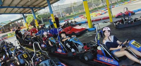 旅遊包車服務 - 