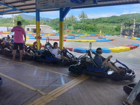 潘又微 - 刺激飄移卡丁賽車