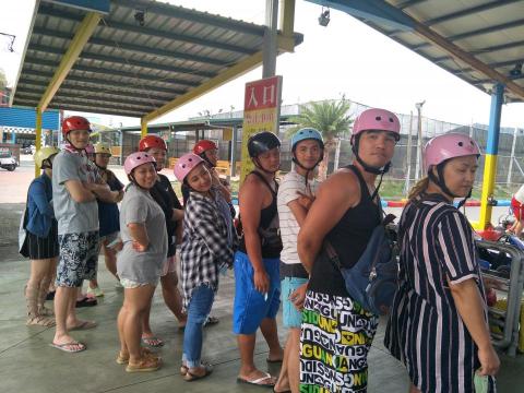 旅遊包車服務 - 