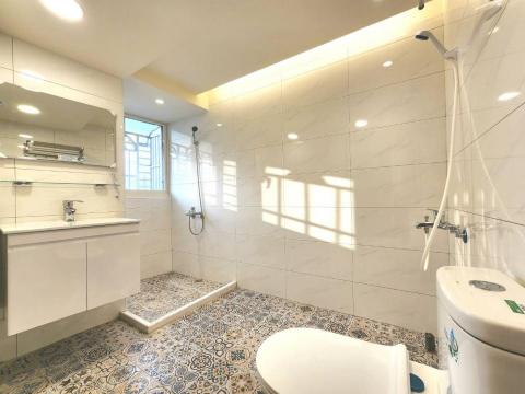 楊世豪 - 浴室清潔