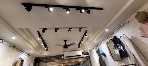 李樂咖 - 軌道燈安裝