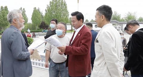 雅稻 - 在中國拍電影時的工作照片