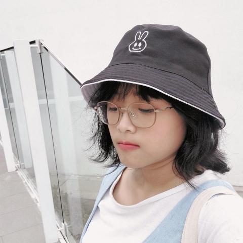 提供經營管理服務的專家劉芷容 Iliana