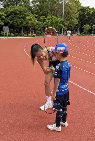 王媛Tiffany Wang - 動作指導