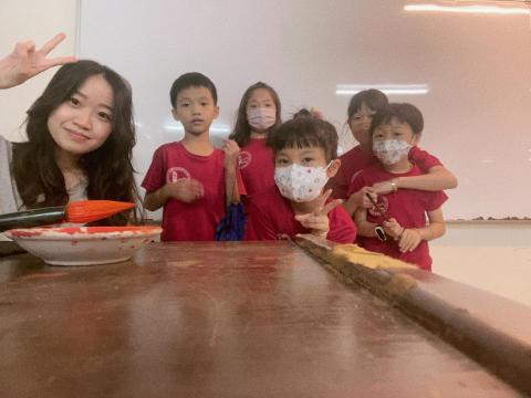 Ariel - 書法基礎課程