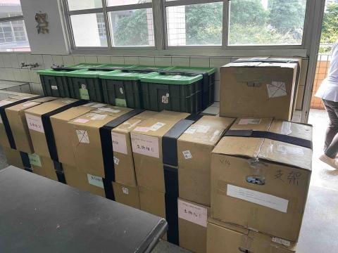 睏咩霸回頭車   久大物流托運  搬家 - 師範大學實驗器材托運