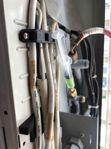 潔濬冷氣空調 - 冷媒系統修補及保養中