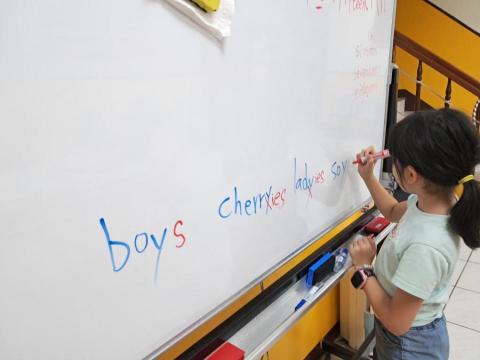 蔡麗梅 - 經常驗收教學成效，確定學生務必學會了。