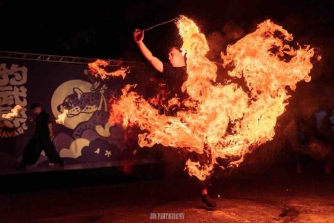 狂夢藝術活動表演 - 火舞