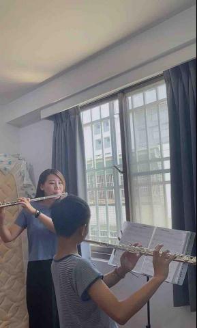 張介珉 橘子🍊老師 長笛/鋼琴/幼兒響笛教學 南屯區 - 長笛教學