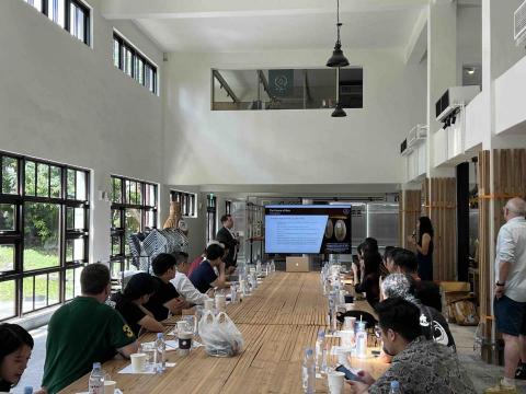 Joe Cho - Interpreted for <Rum Festival Taiwan 2023> E&A Scheer/The Main Company Ian Hoyles

《台灣蘭姆酒節》口譯，講者 Ian Hoyles