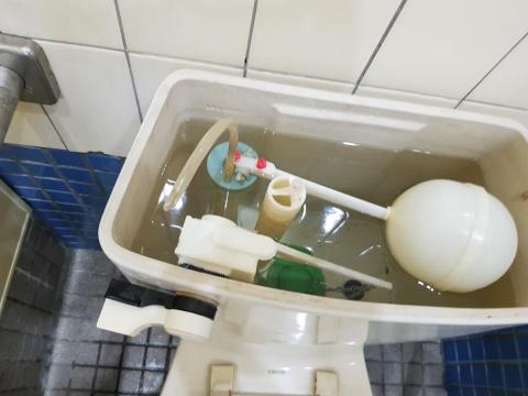 水電職人 - 馬桶水箱套件更換