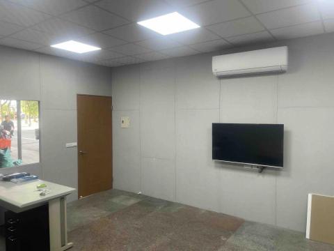 品格美學裝修工程行 - 冷氣行辦公室內