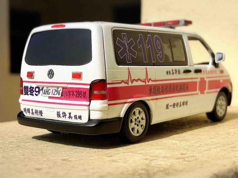 王呈功 - 1/43 南投縣消防局雙冬分隊救護車（背）