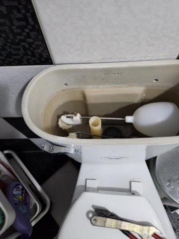宏師傅局家水電維修 - 維修馬桶進水器
