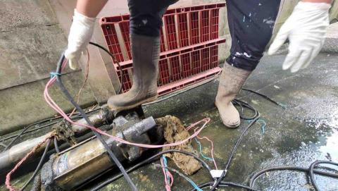 Mr.梁 - 化糞池馬達 卡物故障