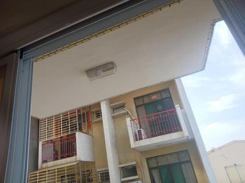 東證油漆工程 - 陽台天花板 漆做