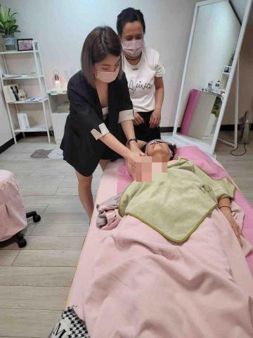 M.M.M泌乳美胸養護中心 - 教學培訓