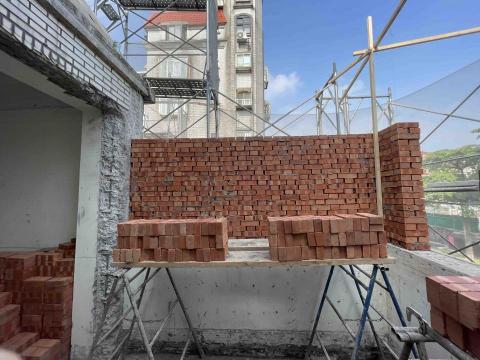 泥作阿漳 - 八寸磚墻