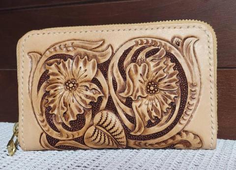 陳心音 - 唐草皮雕短夾