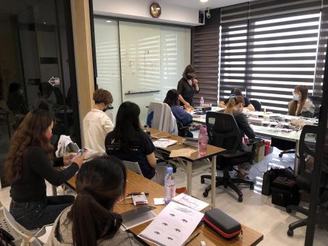 水明漾國際紋繡學院 - 