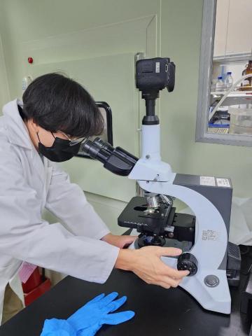 張家榮 - 葡萄王品管部 微生物檢測 實習照片