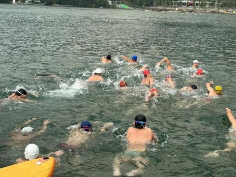 Dennis Chou周教練 - 公開水域訓練