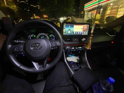 提供送機服務的專家馬克王