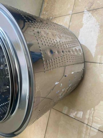 牛妹爸媽 - 洗衣桶洗後1