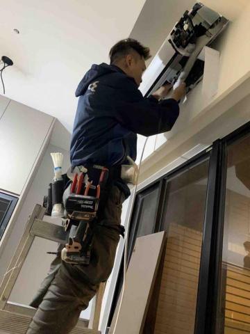 提供鶯歌電梯保養服務的專家謝謹旭