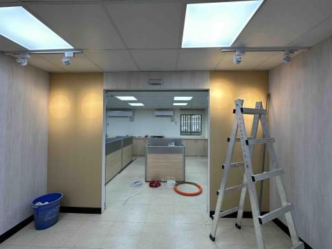 高福忠個人水電工作室 - 北投衛生局 辦公室門口投射燈安裝