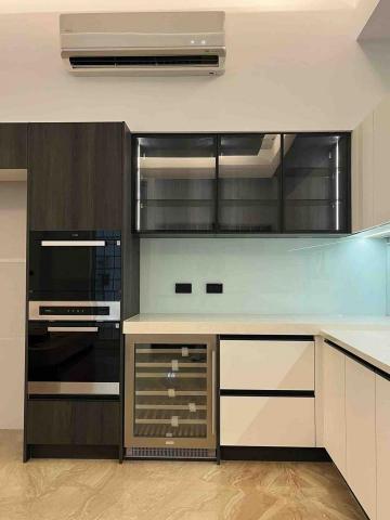 黃小姐（西門洋行） - 