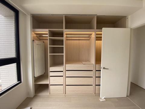 東玥空間設計 - 客製化衣櫃
現有可修改