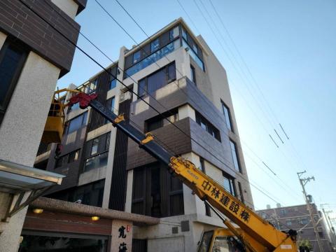 展鴻油漆工程行 - 透天住家施作透明防水1底2面漆