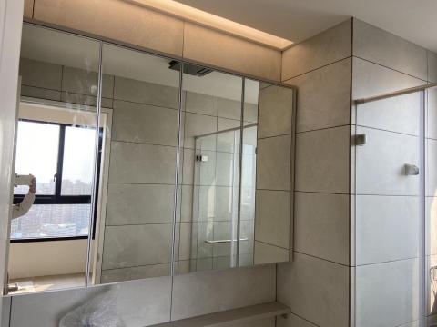 東玥空間設計 - 廁所施工後: 增加鏡櫃